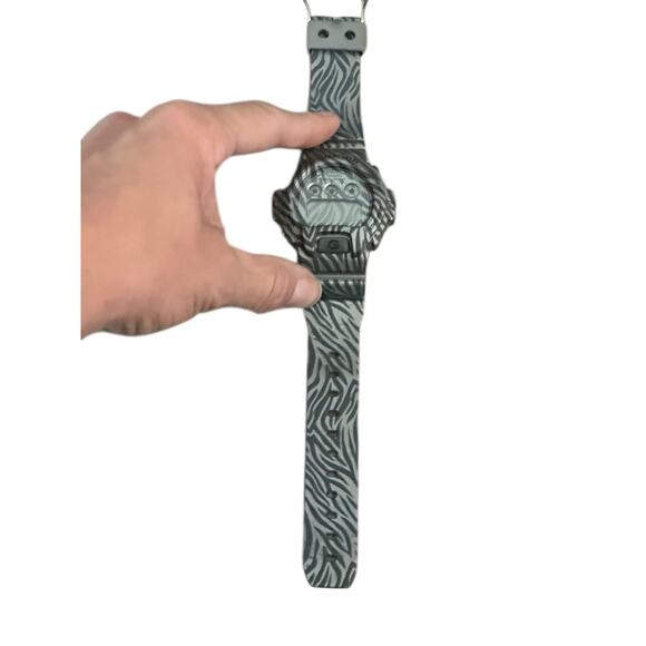 Casio G-SHOCK DW-6900ZB-8ER Zebra Camouflage Wristwatch - Picture 5 of 7